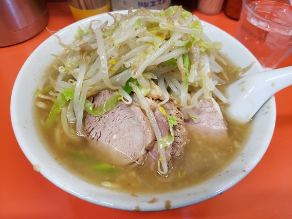 「豚入りらーめん　ヤサイアブラ」@らーめん いごっそうの写真