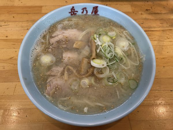 「塩ラーメン」@青竹手打麺 餃子 岳乃屋の写真