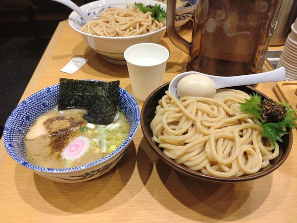 「生七味つけ麺（並）⁺味玉」@次念序の写真