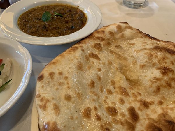 「バターチキンカレー」@インディアンレストラン西麻布 by KENBOKKEの写真