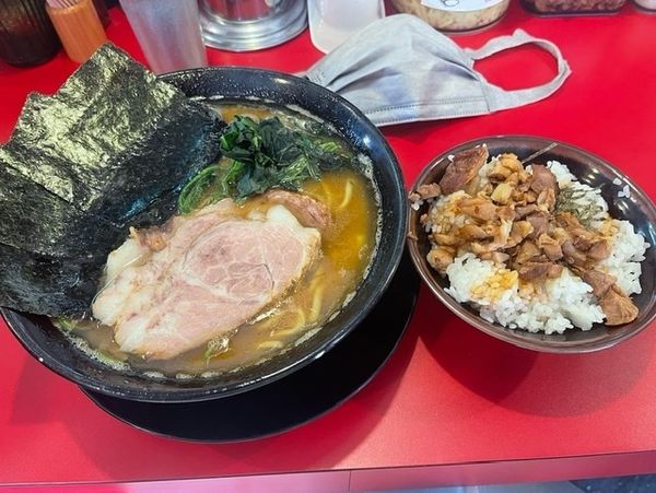 「チャーシュー麺中盛り+チャーシュー丼」@家系ラーメン 王道 神道家の写真