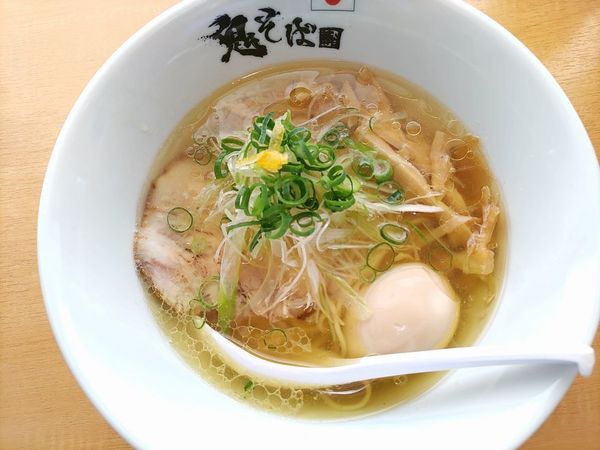 「鬼塩ラーメン味玉入り」@鬼そば 藤谷の写真
