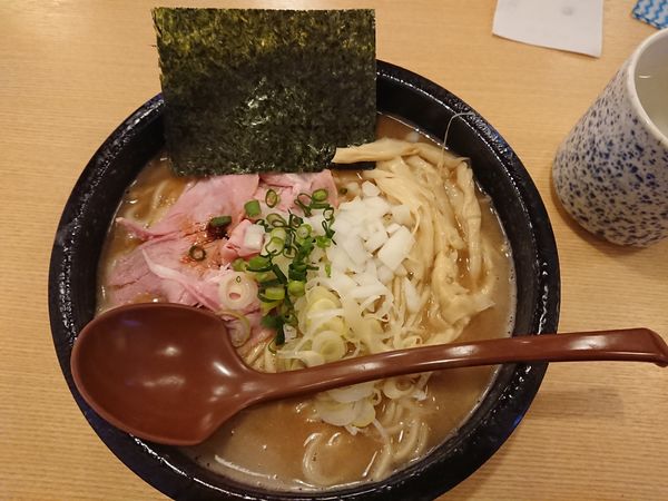 「濃厚中華そば￥８３０」@麺通 伊武記の写真