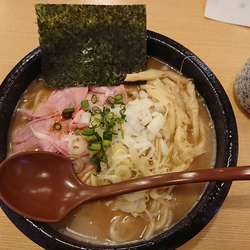 濃厚中華そば￥８３０