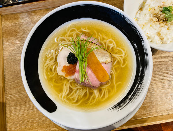 「【限定】のどぐろ煮干の白醤油そば＋のどぐろ茶漬けご飯」@麺処しろくろの写真