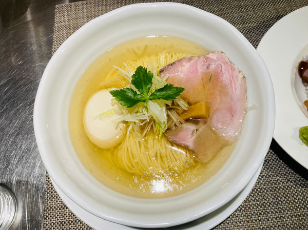 「塩そば＋肉丼セット(味玉サービス)」@成城青果の写真