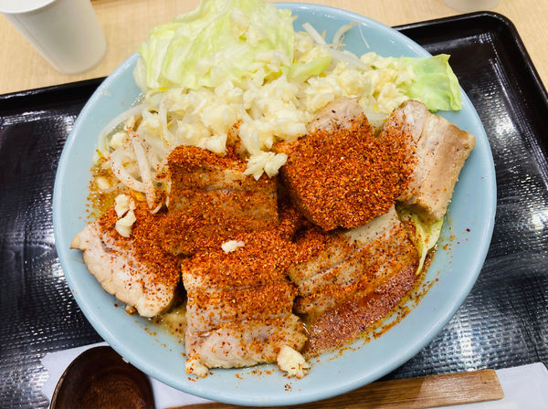 「赤富士大麺豚Ｗ」@らーめんたいざん 海老名SA店の写真