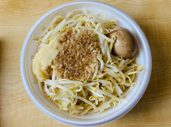 「G系ニンニクバルヤロウまぜそばセット大盛＋大きいすごい！からあけ」@バルトロタンタンメンSHIZUKUの写真