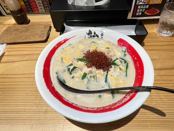 「白辛麺(5辛,ちぢれ麺)」@博多辛麺 狛虎 博多デイトス店の写真