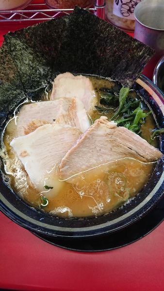 「ラーメン+豚トロチャーシュー×3+半ライス」@柏 王道家の写真