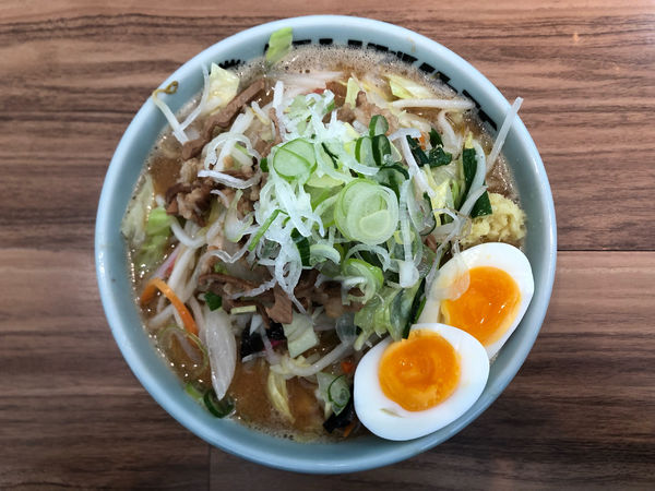 「味噌玉子タンメン＋牛ホル」@飯村製作所の写真