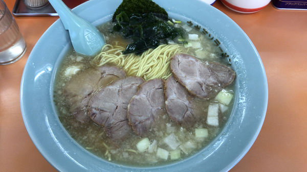 「ﾁｬｰｼｭｰﾒﾝ中盛固め 900円」@ラーメンショップ 成瀬が丘店の写真