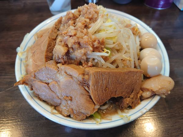 「ラーメン うずら ヤサイ ニンニク アブラ」@らーめん梵's 埼大前本店の写真