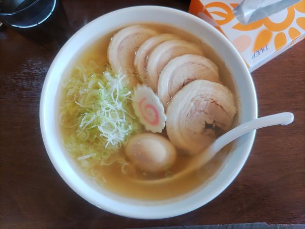 「ちゃーしゅーめん+味玉  ﾒﾝﾏ抜き」@食い処 克貴の写真