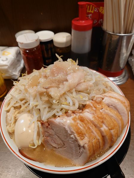 「大豚W　野菜　ニンニク　アブラ」@豚山 大森店の写真