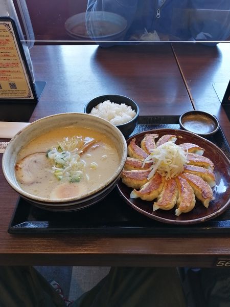 「浜松餃子（ラーメンセット）」@五味八珍 富士吉田店の写真