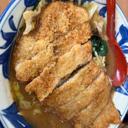 くいしん坊ラーメン（味噌）