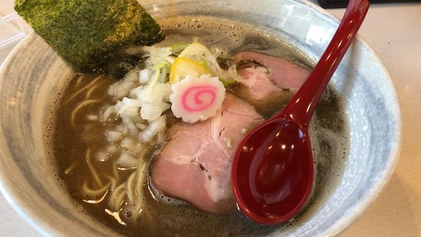 「濃厚煮干し醤油そば」@麺屋 なるとの写真