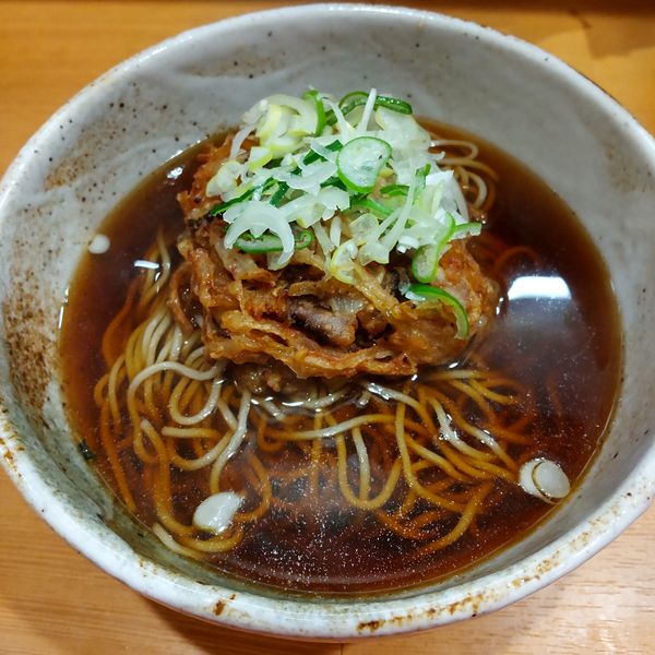 「ゲソかき揚げ（￥400）」@そば・うどん自家製麺 まる美の写真