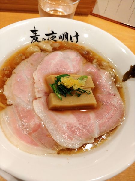 「牛醤油と山椒の中華そば」@麦の夜明けの写真