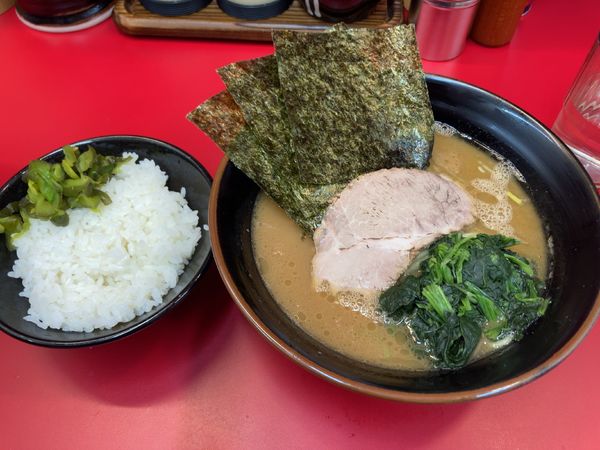 「ラーメン並」@横浜ラーメン 山本家の写真