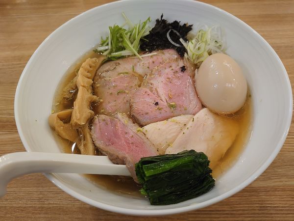 「味玉 肉増し 山椒 白醤油そば」@中華そば きなりの写真