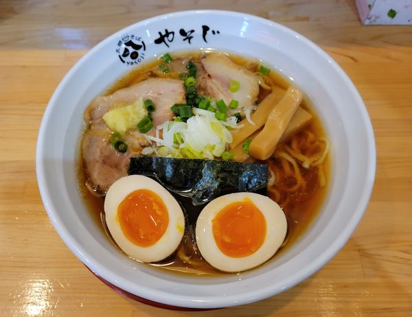 「豚玉らぁ麺 [限定]」@支那そば やそじの写真