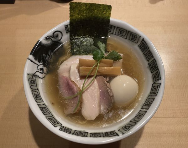 「煮干中華そば 塩特製」@煮干中華と担々麺 山もとの写真