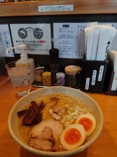 「味玉味噌ラーメン」@つじ田 味噌の章の写真