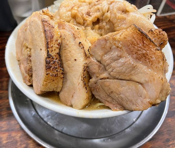 「小豚」@麺でる 川崎店の写真