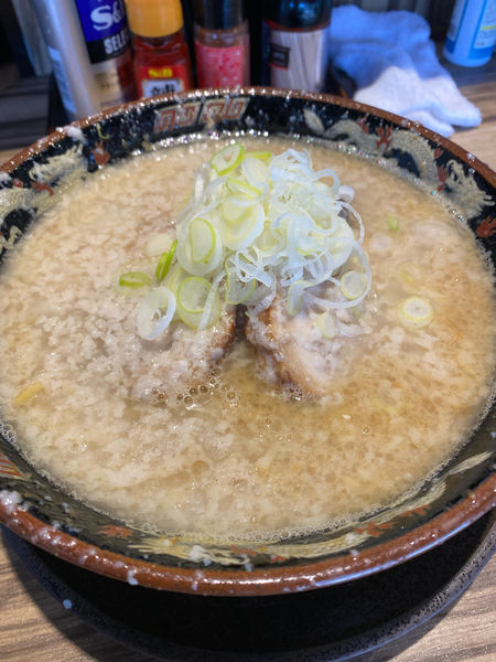 「特製らーめん➕大盛➕麺固め・ニンニク濃いめ」@らーめん 平太周 味庵 西大島店の写真