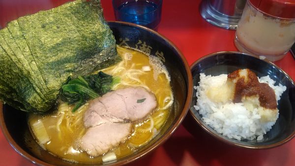 「らーめん¥700+海苔¥50+ライス無料」@らーめん 谷瀬家 新橋店の写真