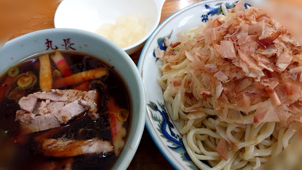 「つけそば大盛と花かつお」@丸長 坂戸店の写真