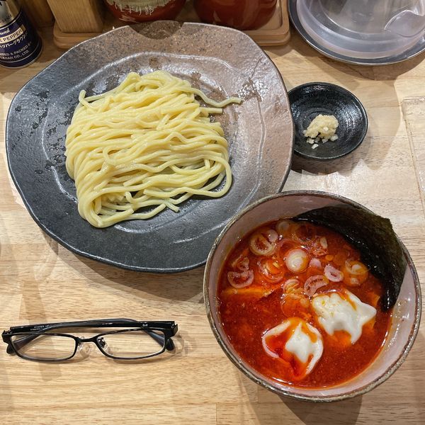 「つけ麺（小盛り トッピング付）辛味MAX」@つけ麺屋 やすべえ 渋谷店の写真