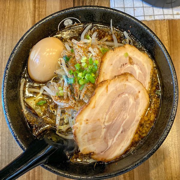 「特製辛焦がし味噌たん麺 ¥950」@辛焦がし味噌たん麺 一向の写真