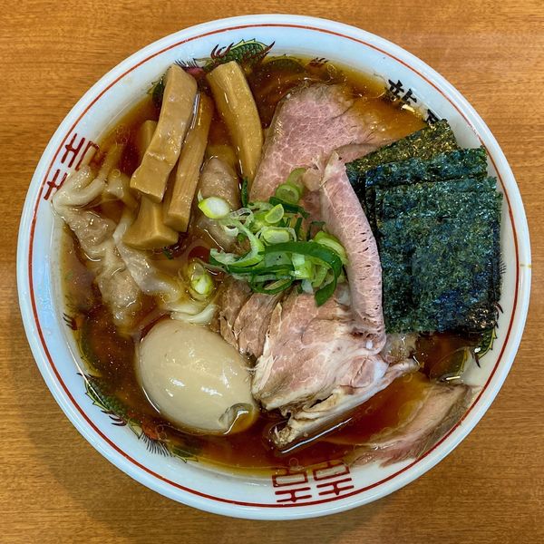 「特製醤油ラーメン 並 ¥1,180」@龍聖軒の写真