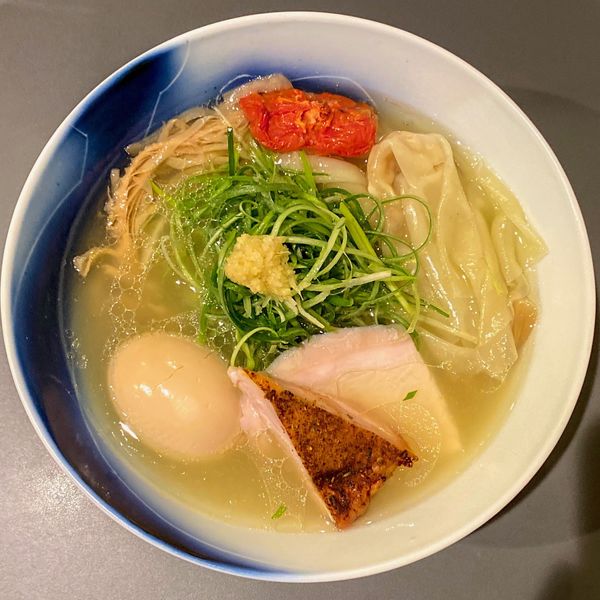 「特製鶏塩らーめん ¥1,100」@黄金拉麺 鶏のおかげ 八王子みなみ野店の写真