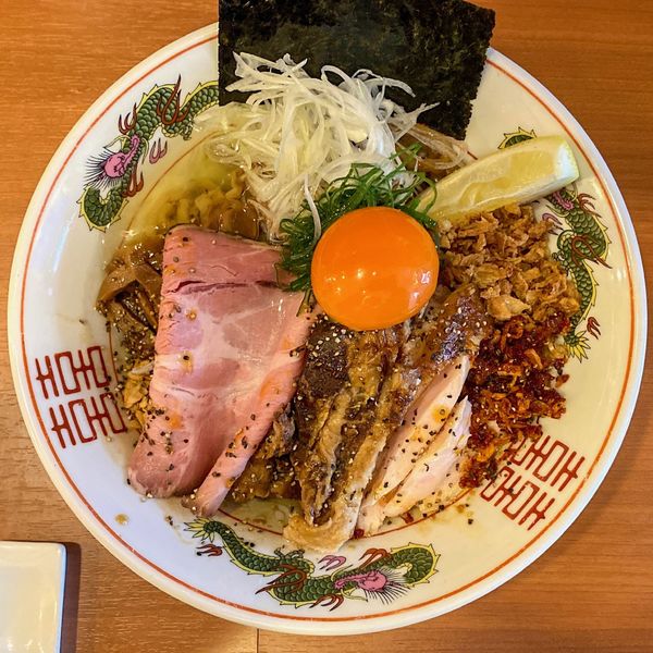 「まぜそば + 名古屋コーチン生たまご ¥1,000」@自家製手もみ麺 鈴ノ木の写真