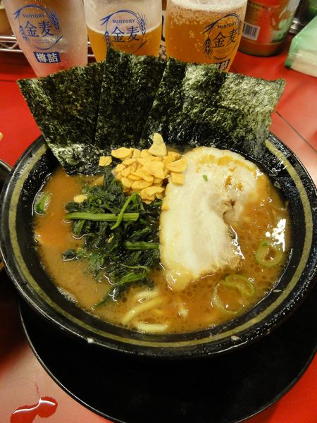 「ラーメン硬バラ金麦3杯」@柏 王道家の写真