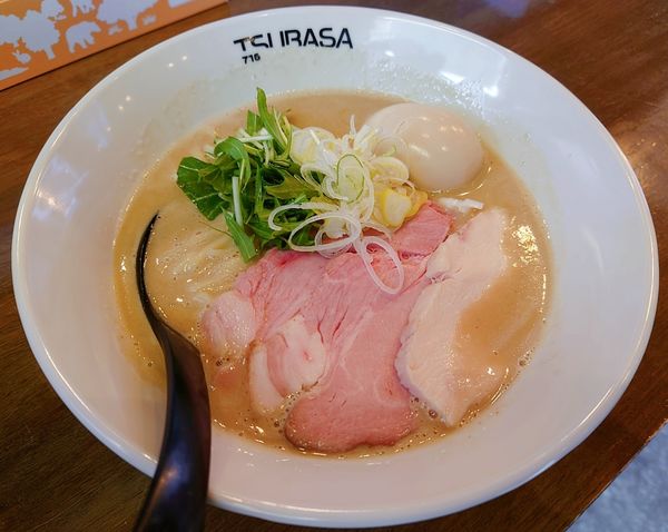 「鶏白湯」@ラーメン翼の写真