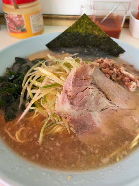 「ネギラーメン中盛」@◯つばき食堂の写真