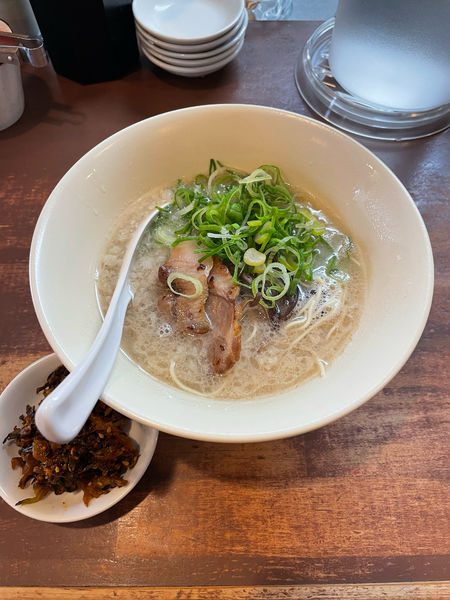 「博多豚骨らーめん」@幸心堂の写真