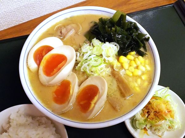 「味噌中華そば+味玉 900+100円」@中華そば つしまの写真