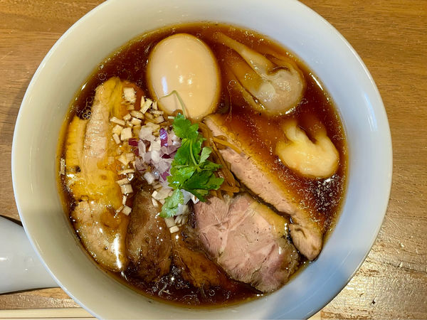 「特製醤油らぁめん1500円」@らぁ麺や 嶋の写真