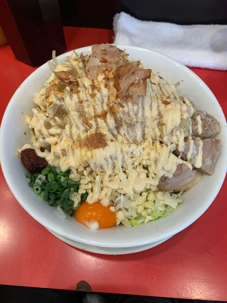 「まぜそば(ニンニク、あぶら、辛玉、ガリマヨ)」@用心棒の写真