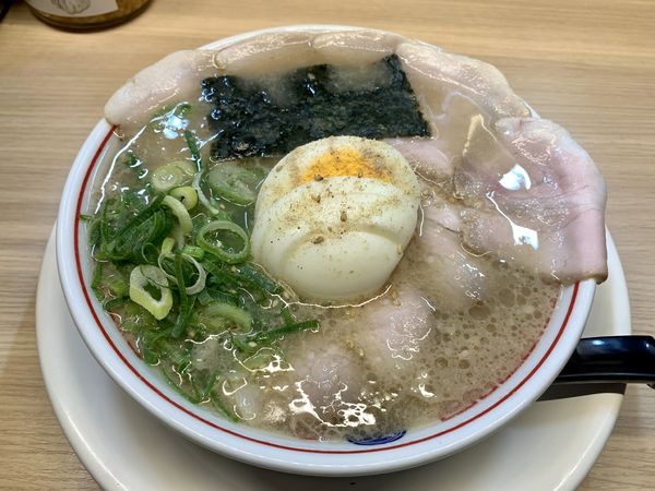 「特製淡口豚骨ラーメン1100円」@空ノ色 王子店の写真