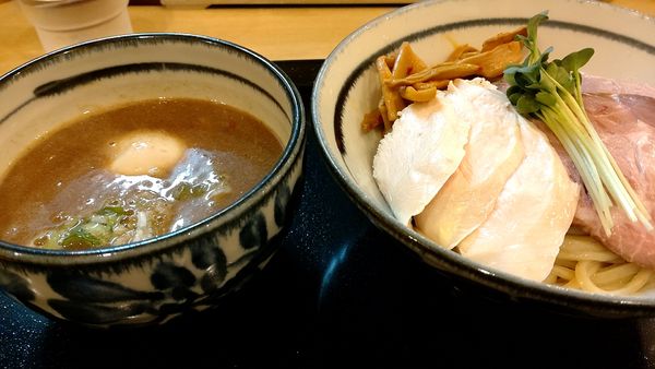 「鶏魚介のつけ麺800円税込+特製トッピング300円税込」@つけ麺 いな月の写真
