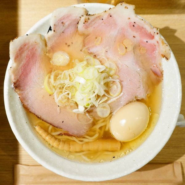 「淡竹＋煮玉子＋サッポロ黒ラベル生ビール」@麺屋 優光 銀座店の写真