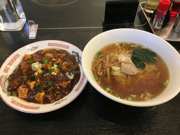 「ラーメン+半麻婆飯」@海麟の写真