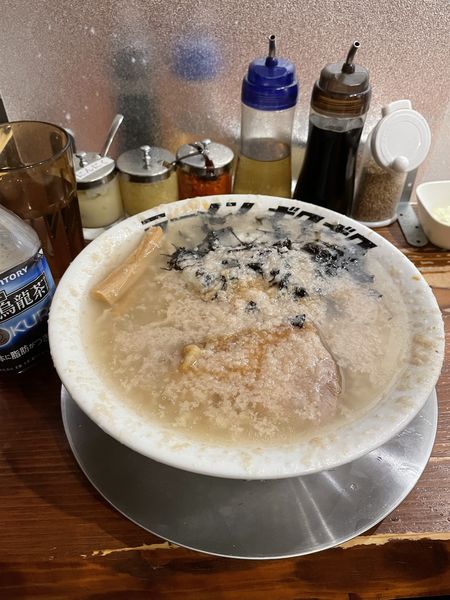 「ニボシラーメン900円」@ラーメン ギタギタの写真